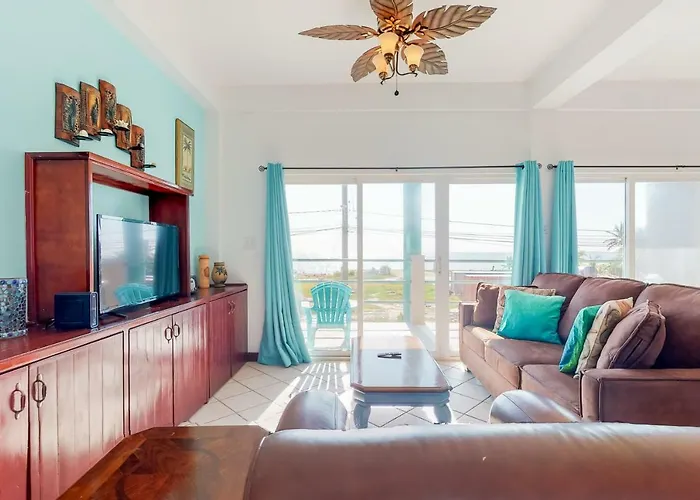 E202 Mara Laguna San Pedro (Ambergris Caye)